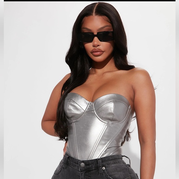 Valentina Metallic PU Corset Bodysuit - Silver FASHION NOVA NWT - Picture 2 of 6